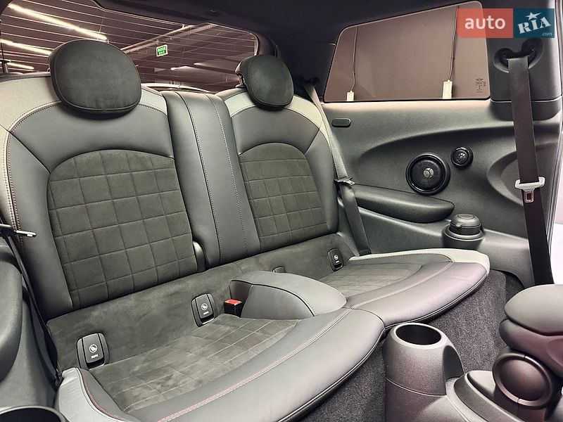 Хэтчбек MINI Cooper 2019 в Киеве