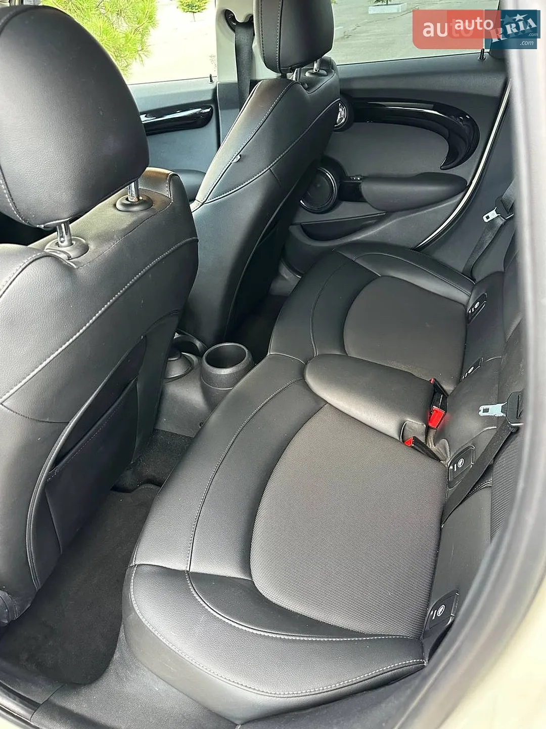 2015 MINI Cooper - мініатюра 18
