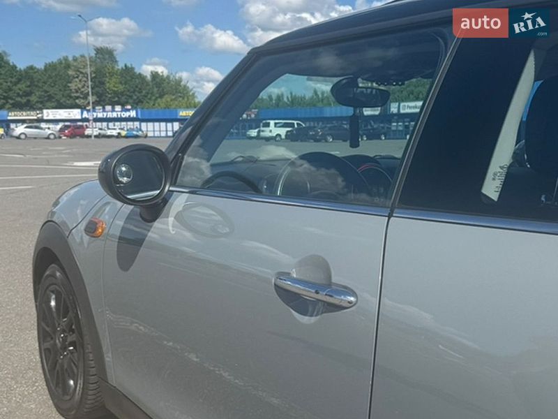 Хетчбек MINI Cooper 2017 в Києві