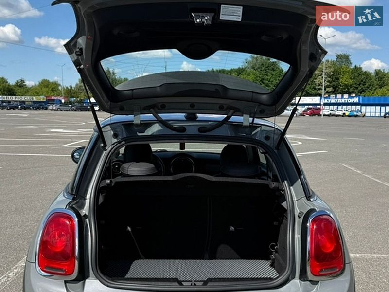 Хетчбек MINI Cooper 2017 в Києві