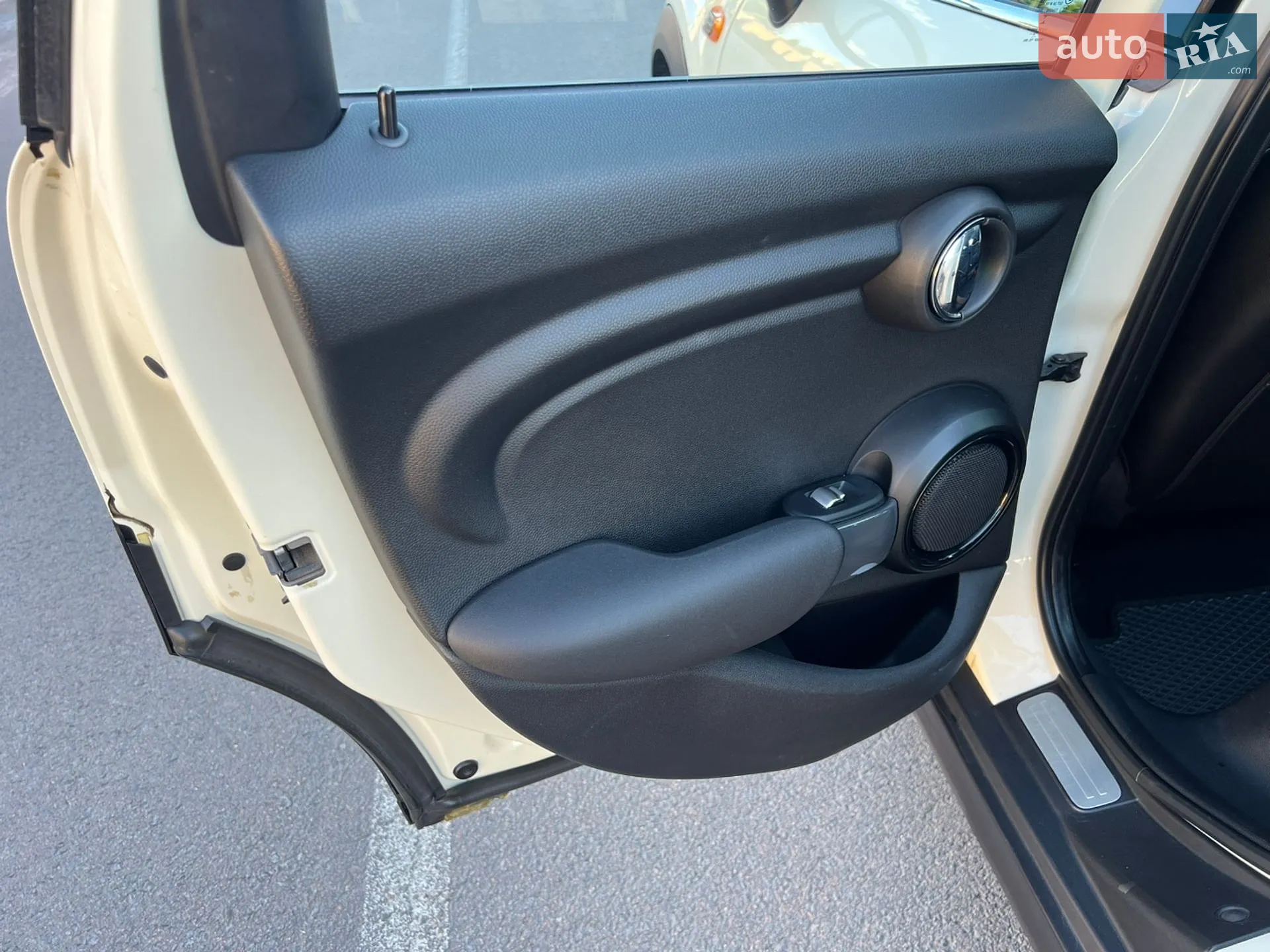 2014 MINI Cooper - мініатюра 29