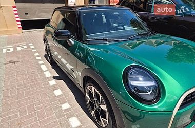 Хэтчбек MINI Cooper 2024 в Киеве