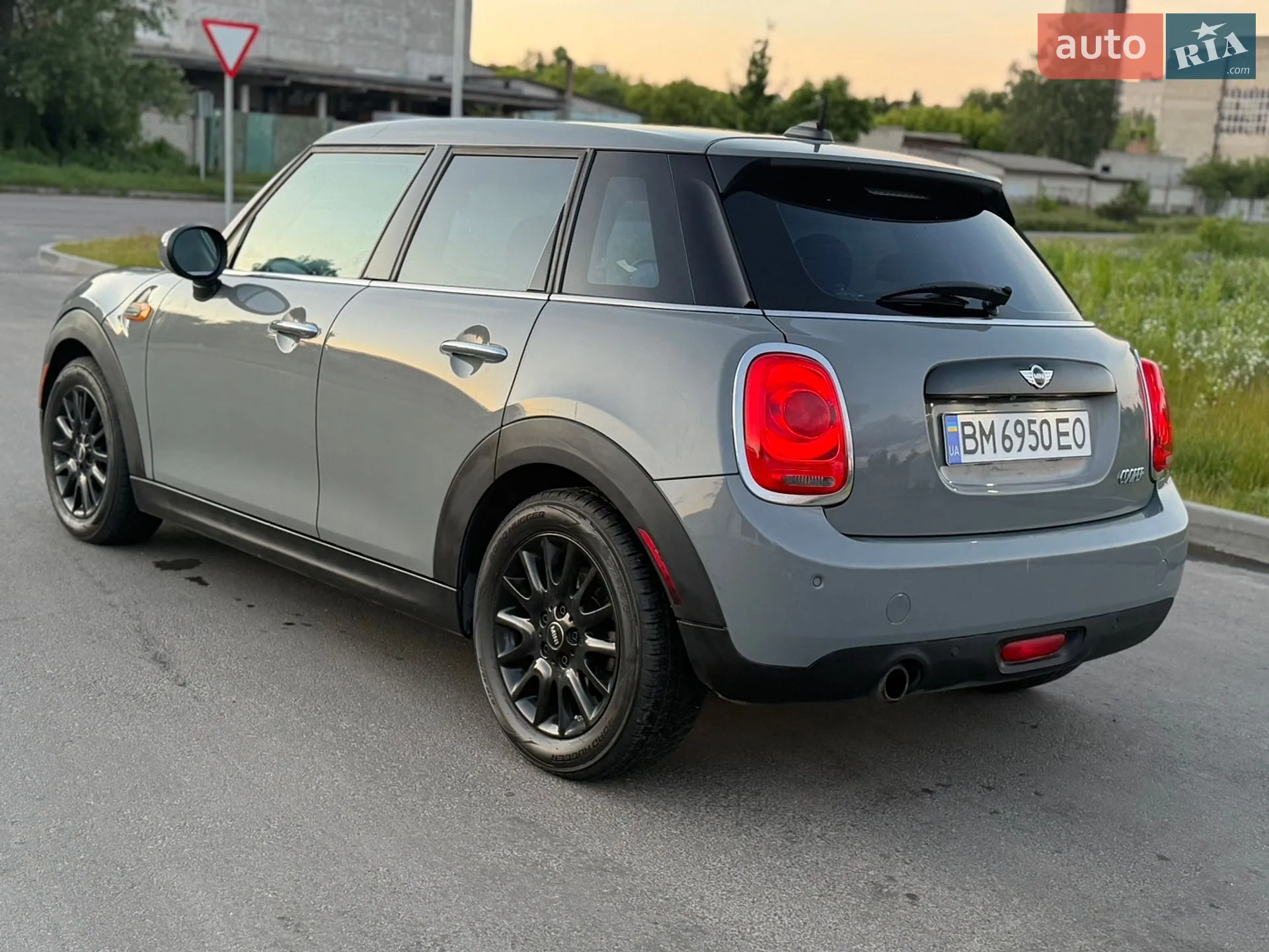 2017 MINI Cooper - мініатюра 2