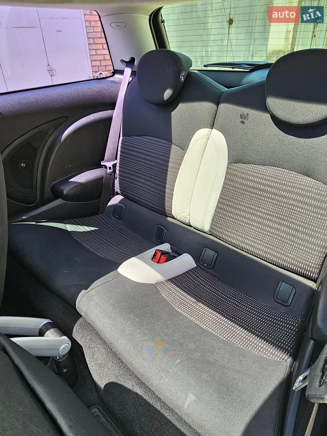 2010 MINI Cooper - мініатюра 29