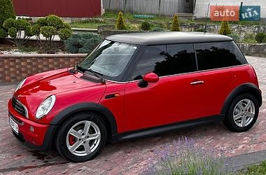 Хетчбек MINI Cooper 2004 в Ужгороді
