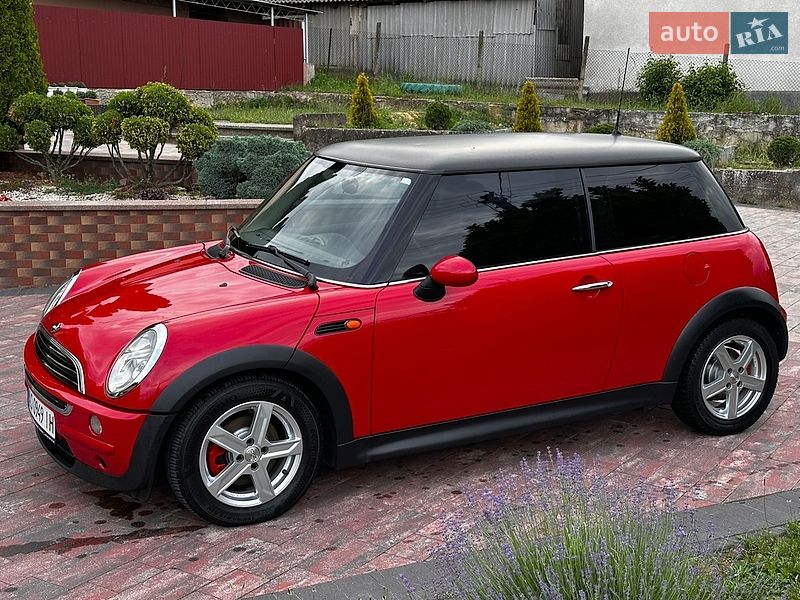 Хетчбек MINI Cooper 2004 в Ужгороді
