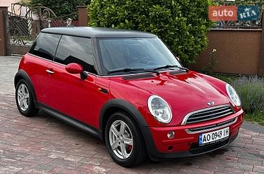 Хетчбек MINI Cooper 2004 в Ужгороді
