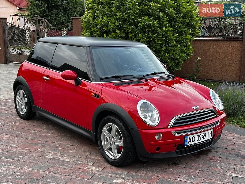 Хетчбек MINI Cooper 2004 в Ужгороді
