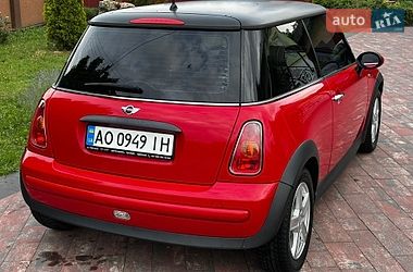 Хетчбек MINI Cooper 2004 в Ужгороді