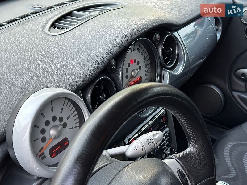 Хетчбек MINI Cooper 2004 в Ужгороді