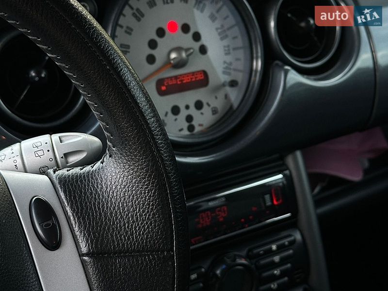 Хетчбек MINI Cooper 2004 в Ужгороді