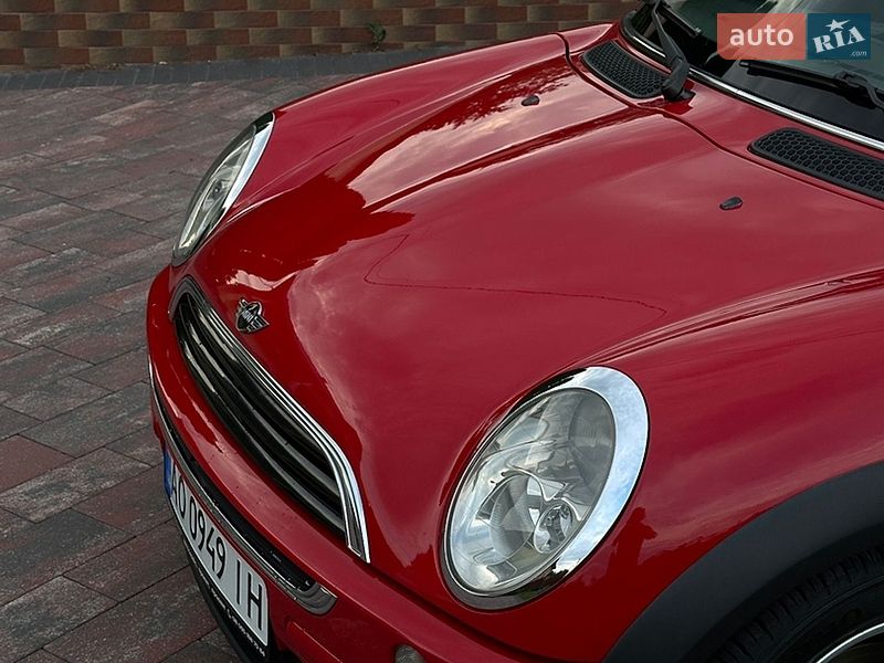 Хетчбек MINI Cooper 2004 в Ужгороді