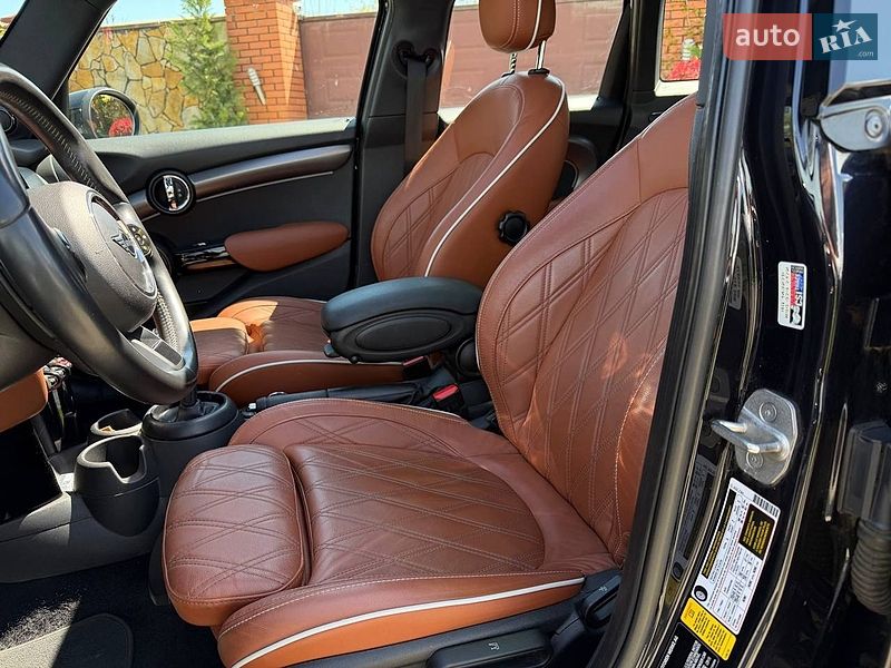 Хэтчбек MINI Cooper 2021 в Николаеве