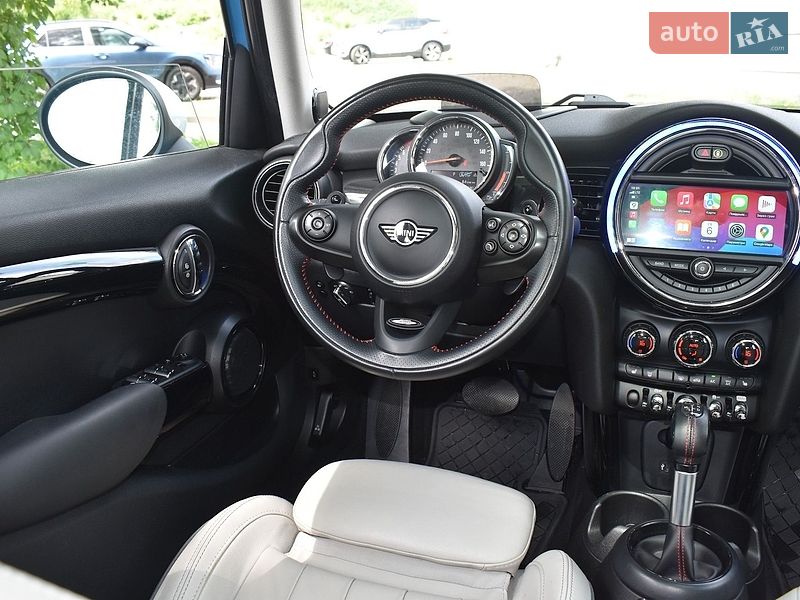 Хэтчбек MINI Cooper 2018 в Киеве