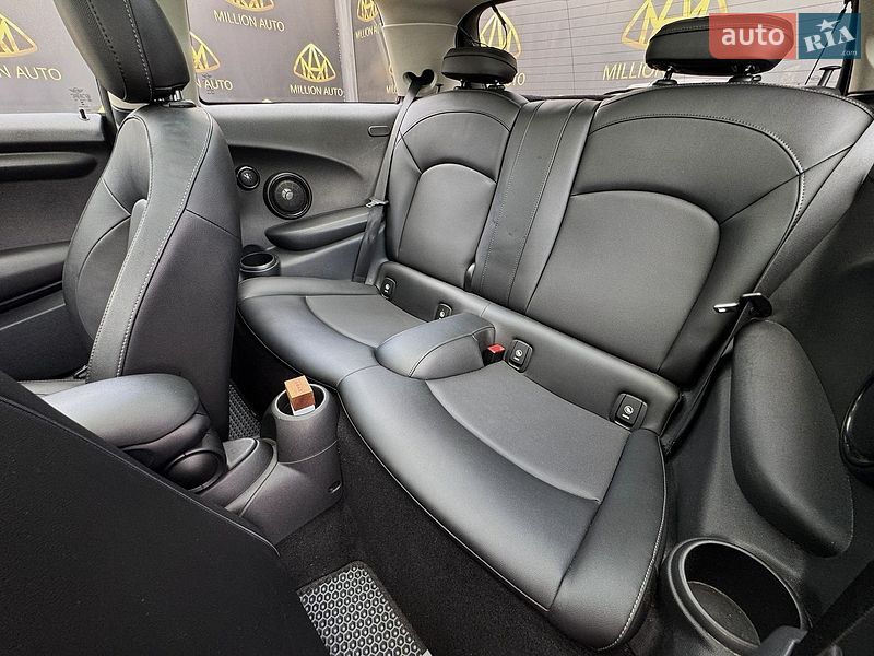 Хетчбек MINI Cooper 2017 в Києві