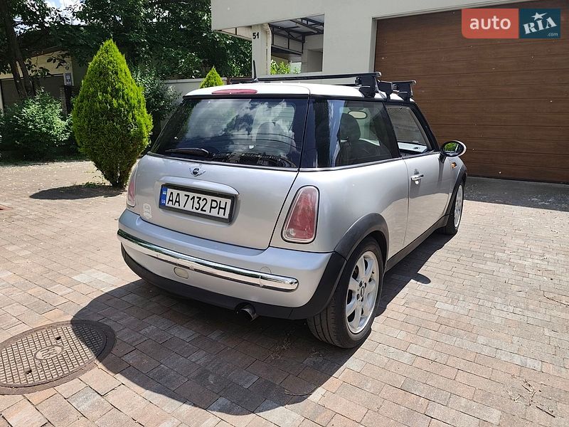 Хэтчбек MINI Cooper 2002 в Киеве