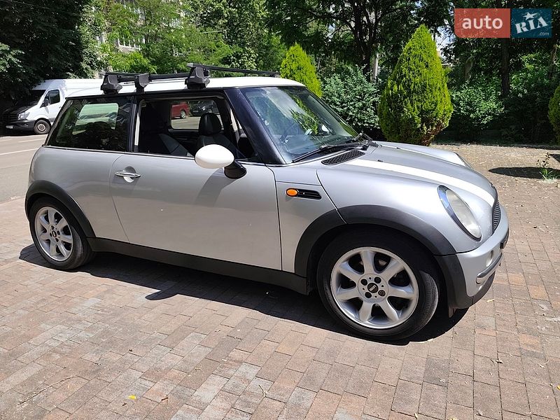 Хэтчбек MINI Cooper 2002 в Киеве