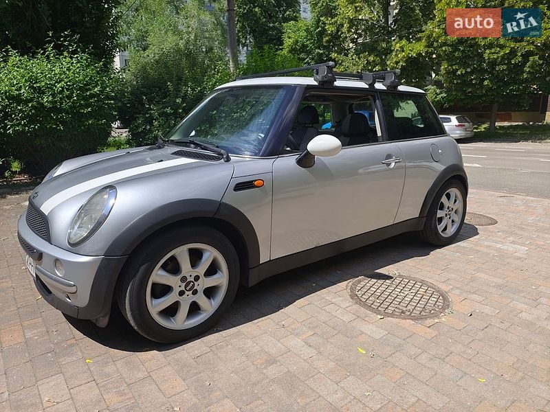 Хэтчбек MINI Cooper 2002 в Киеве