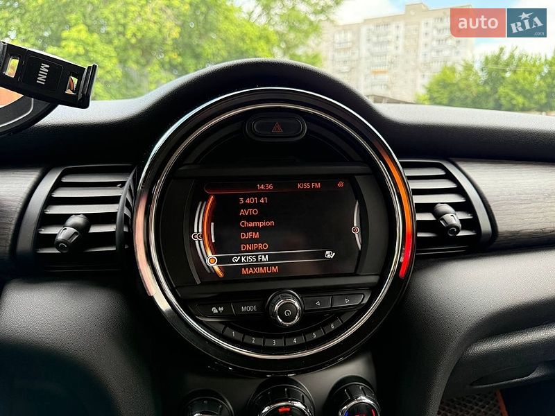 Хетчбек MINI Cooper 2016 в Дніпрі