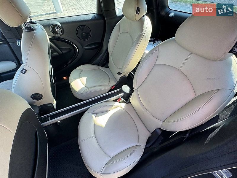 Хэтчбек MINI Cooper 2011 в Ивано-Франковске