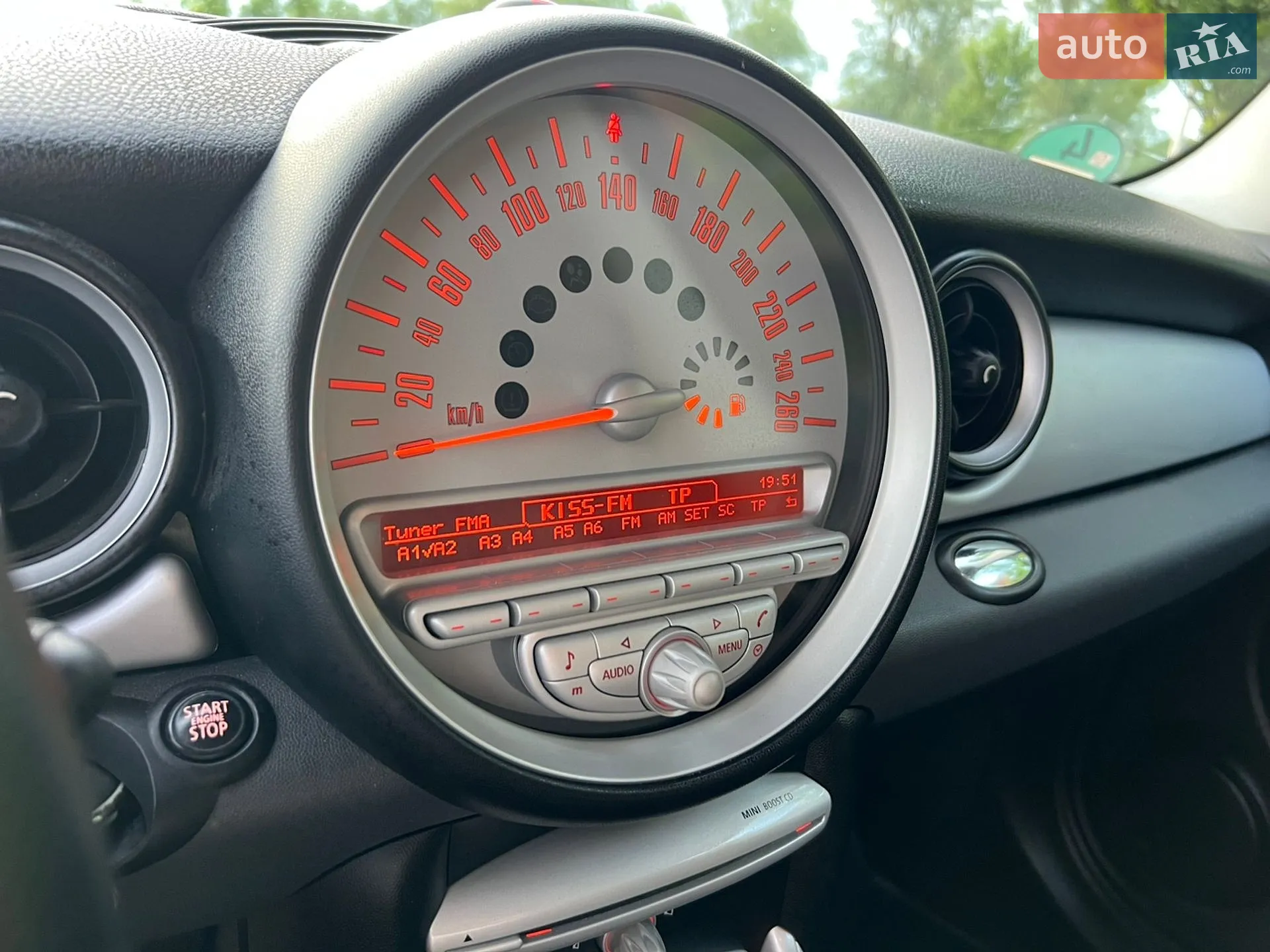 2010 MINI Cooper - мініатюра 9