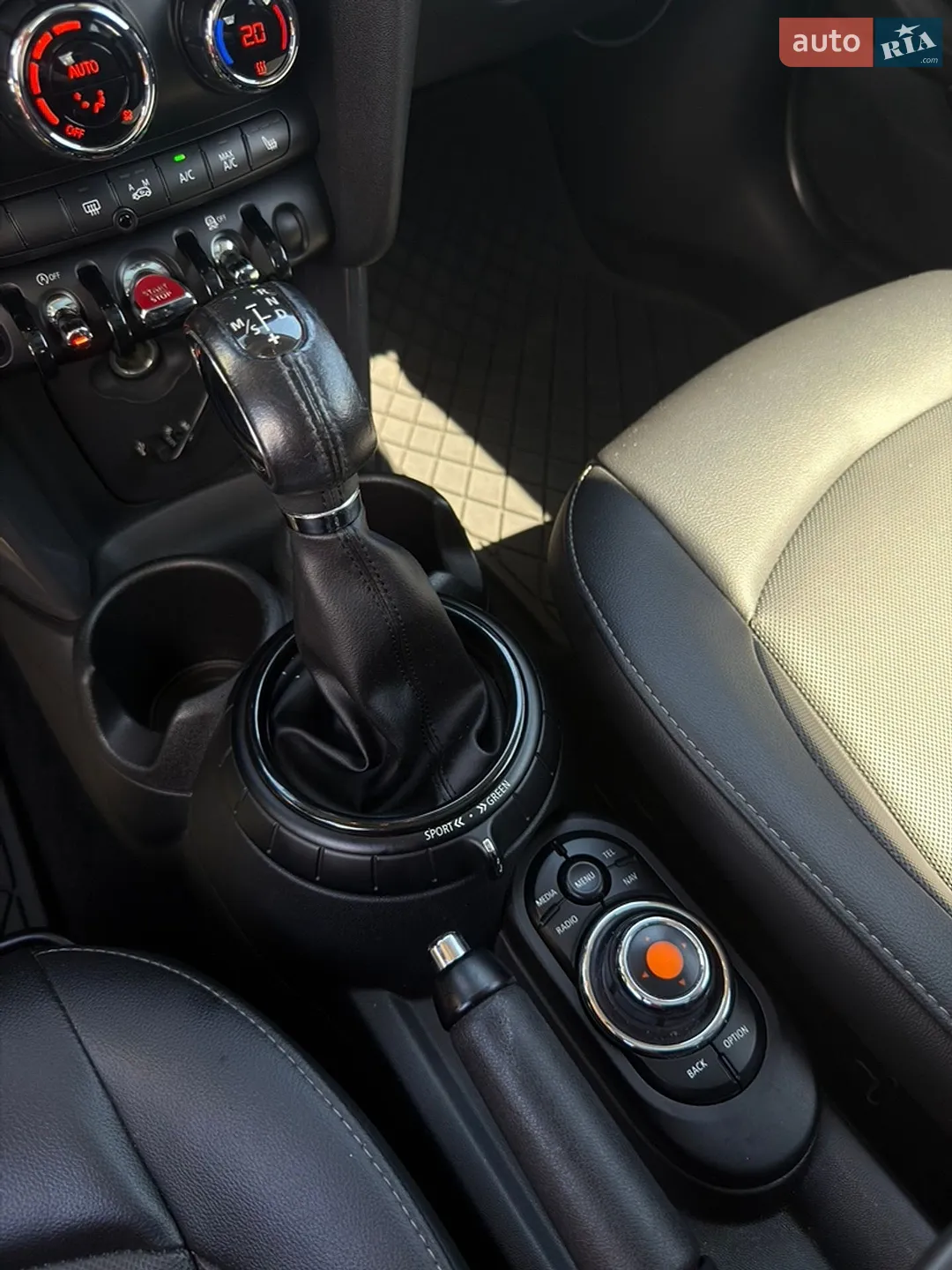 2015 MINI Cooper - мініатюра 15