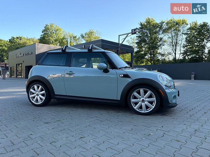 Хэтчбек MINI Cooper 2013 в Дрогобыче