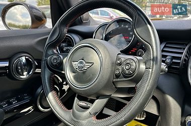 Хэтчбек MINI Cooper 2016 в Львове