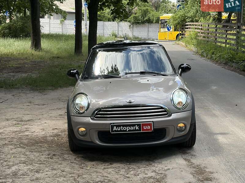 Хэтчбек MINI Cooper 2013 в Киеве фото 2 Хэтчбек MINI Cooper 2013 в Киеве