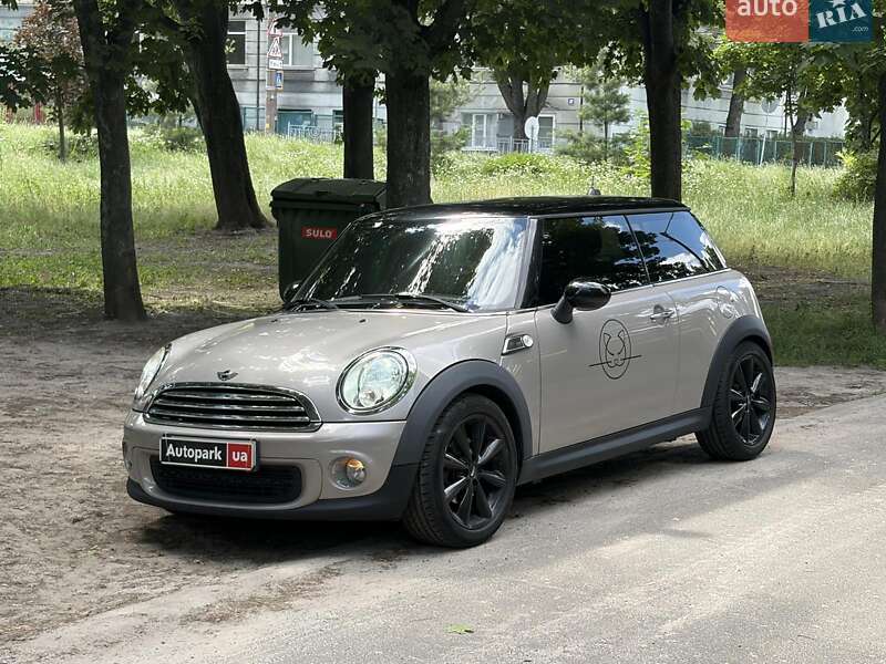 Хэтчбек MINI Cooper 2013 в Киеве