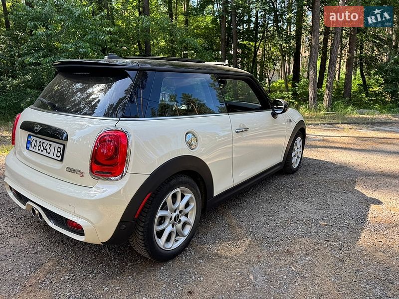 Хэтчбек MINI Cooper 2018 в Киеве