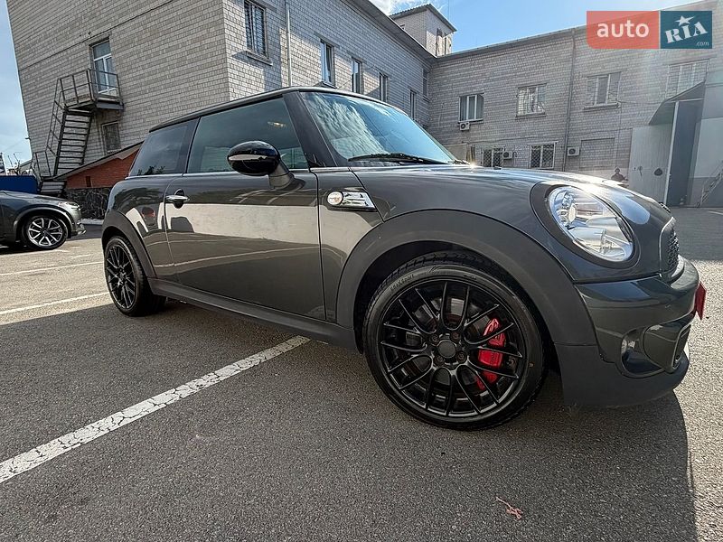 Хэтчбек MINI Cooper 2010 в Киеве