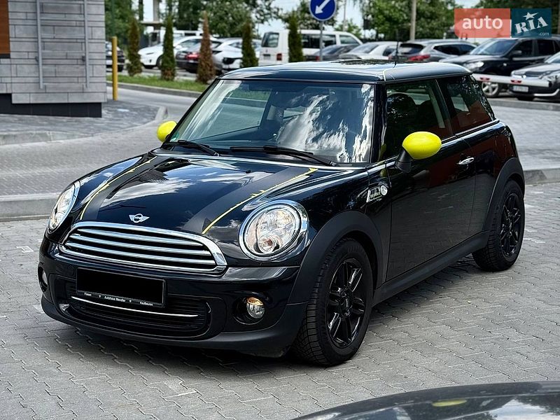 Хетчбек MINI Cooper 2013 в Чернівцях