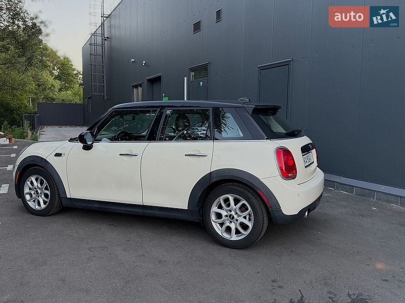 Хэтчбек MINI Cooper 2017 в Киеве