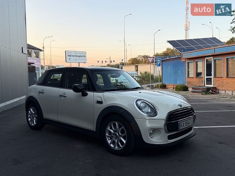 Хэтчбек MINI Cooper 2017 в Киеве