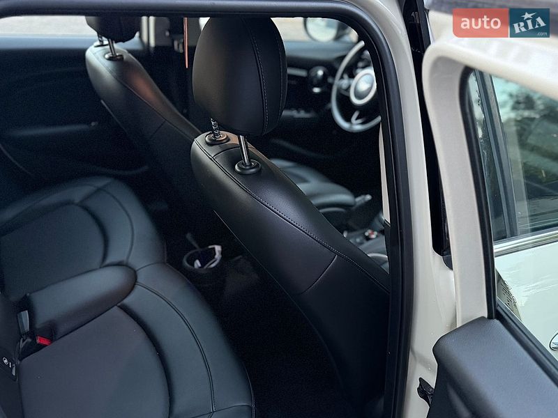 Хэтчбек MINI Cooper 2017 в Киеве