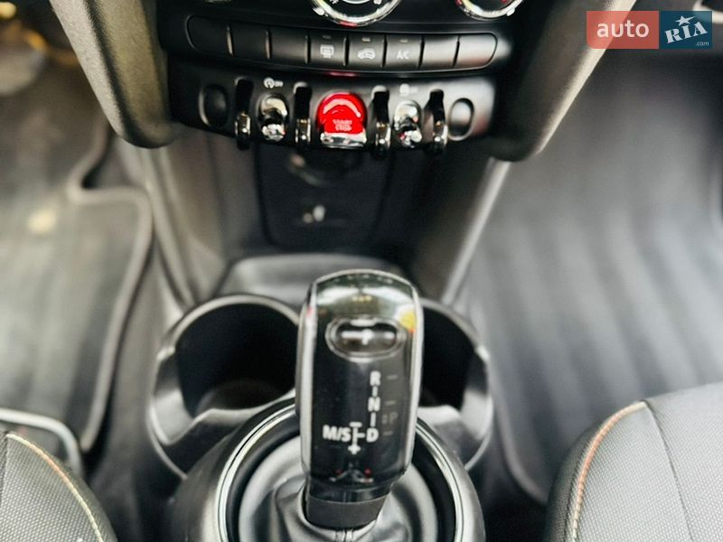 Хэтчбек MINI Cooper 2020 в Здолбунове