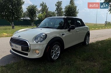 Хэтчбек MINI Cooper 2017 в Киеве