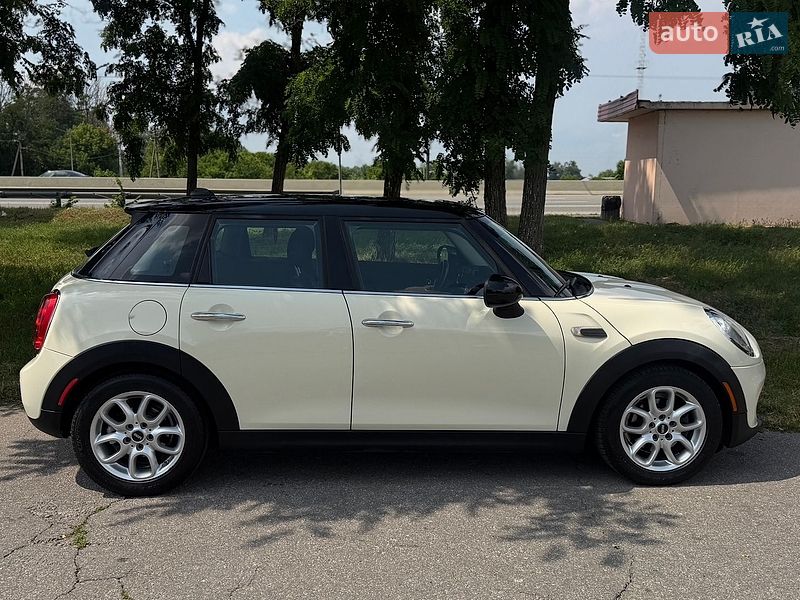 Хэтчбек MINI Cooper 2017 в Киеве