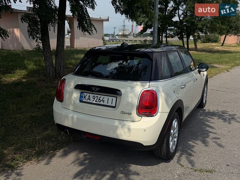 Хэтчбек MINI Cooper 2017 в Киеве