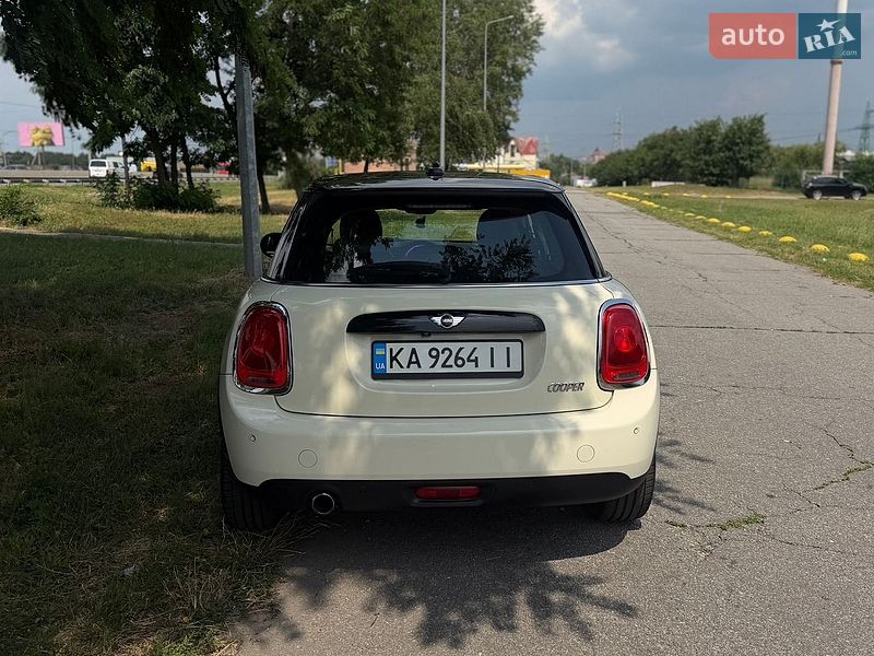 Хэтчбек MINI Cooper 2017 в Киеве