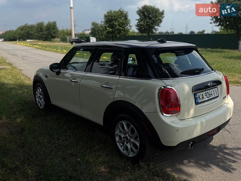 Хэтчбек MINI Cooper 2017 в Киеве