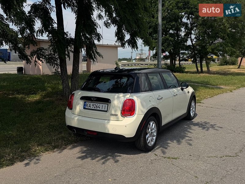 Хэтчбек MINI Cooper 2017 в Киеве