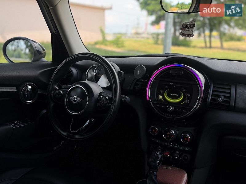 Хэтчбек MINI Cooper 2017 в Киеве