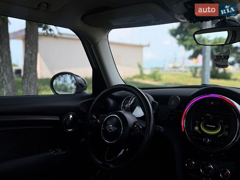 Хэтчбек MINI Cooper 2017 в Киеве