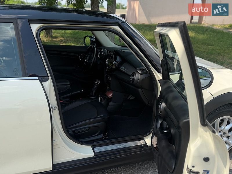 Хетчбек MINI Cooper 2017 в Києві фото 30 Хетчбек MINI Cooper 2017 в Києві