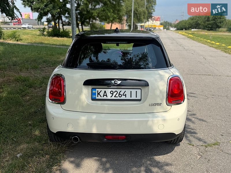 Хэтчбек MINI Cooper 2017 в Киеве