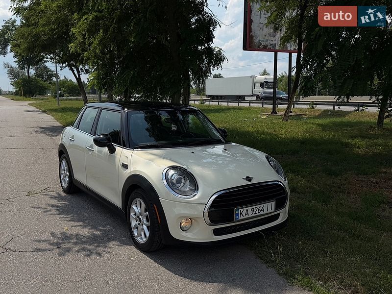 Хэтчбек MINI Cooper 2017 в Киеве