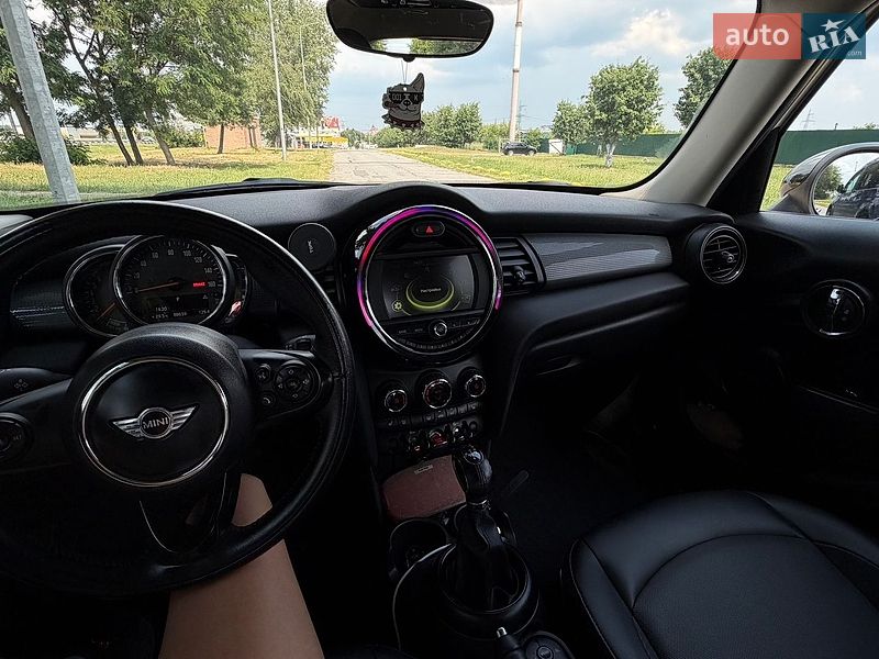 Хэтчбек MINI Cooper 2017 в Киеве