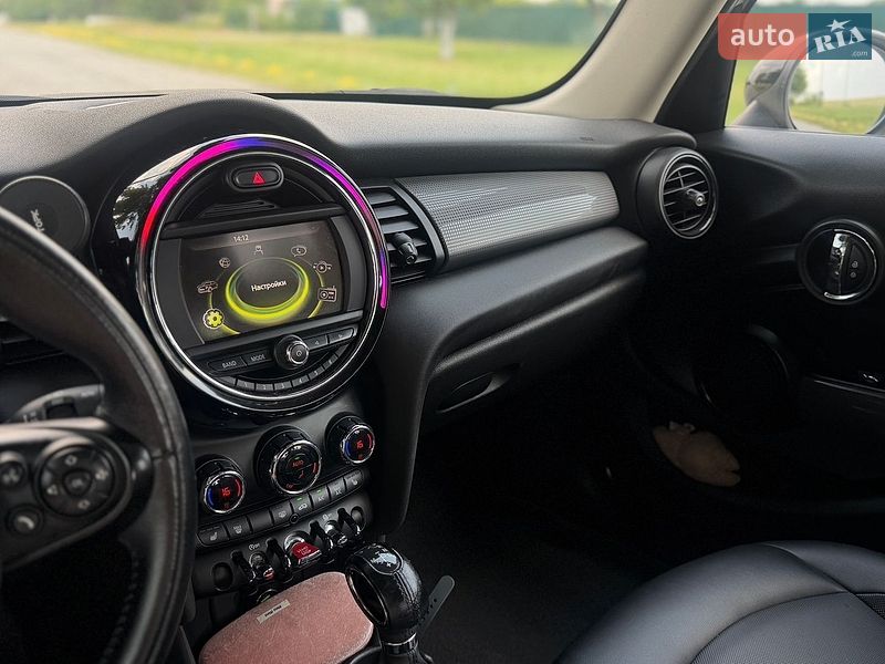 Хэтчбек MINI Cooper 2017 в Киеве